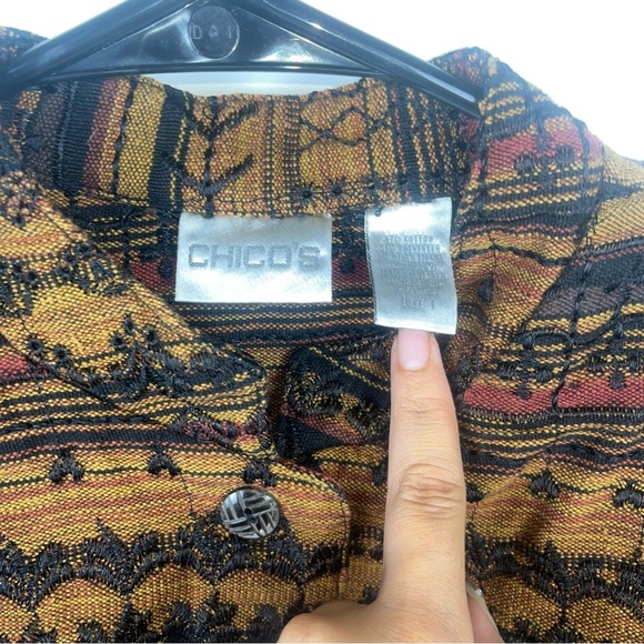Chico's Women's Tan Embroidered Print Jacquard 8-Button Jacket | Size 2 - Picture 5 of 6